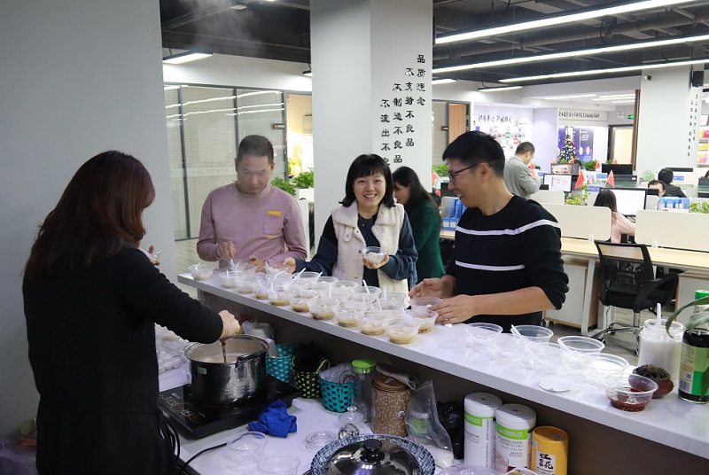 冬至汤圆饺子情，华邦瀛温暖一家亲